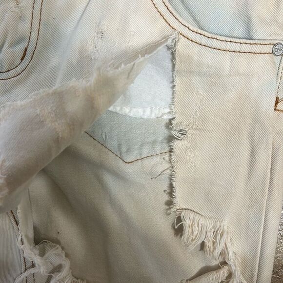 Revolve One Teaspoon Iced Blue Distressed Denim/Jeans(Size 28) - Picture 5 of 10
